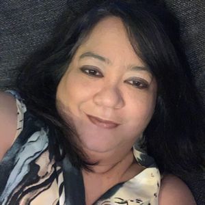 Meet your Posher, Adriana